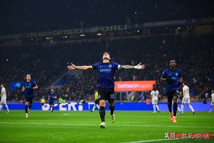 登顶意甲第一！劳塔罗领跑射手榜，国米4-0科莫三连胜宣战利物浦